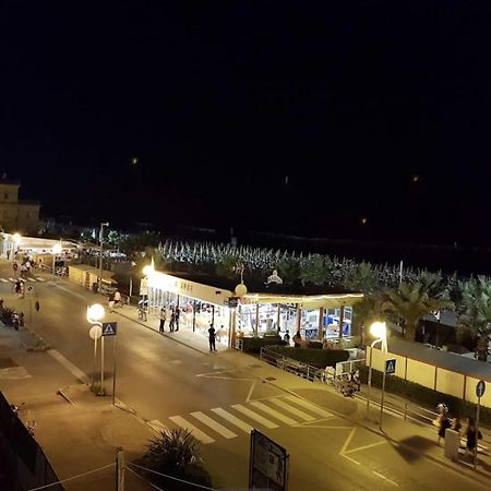 Hotel Bonaria Rimini Exterior photo