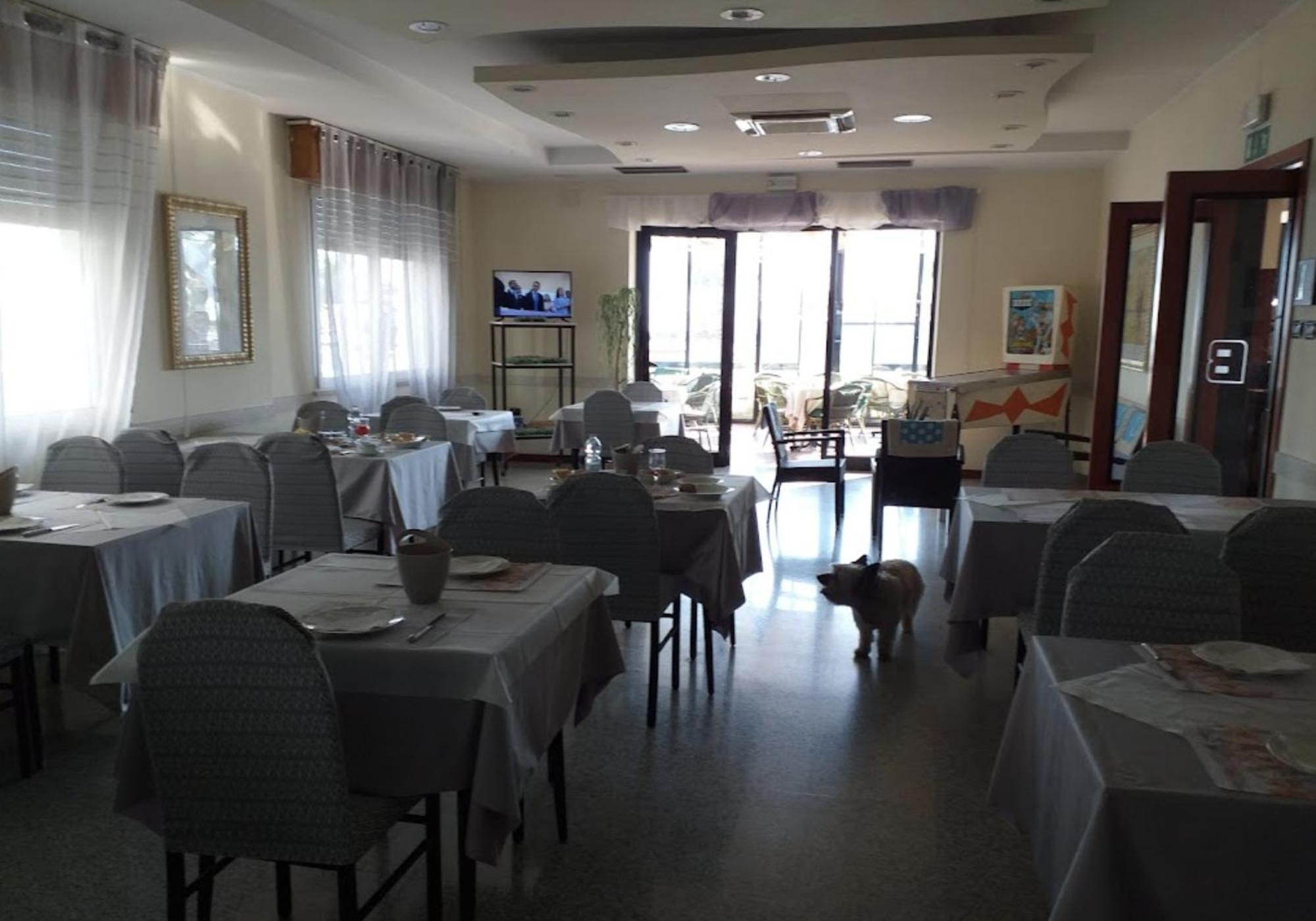 Hotel Bonaria Rimini Exterior photo