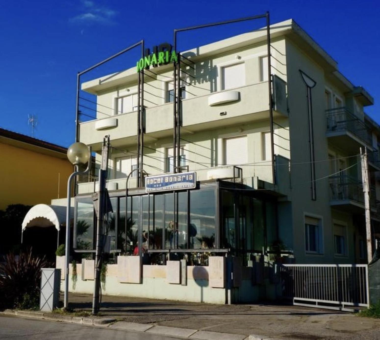Hotel Bonaria Rimini Exterior photo